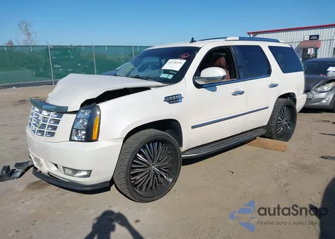 2010 Cadillac Escalade Luxury из США, поврежденный, VIN 1GYUKBEF2AR291242